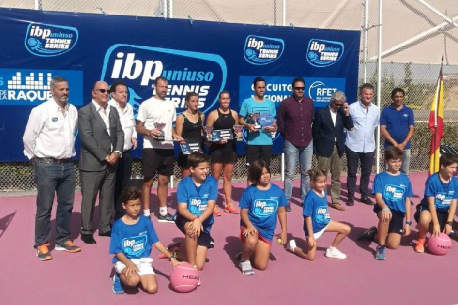 Laura Pous y Ricardo Villacorta se llevan el primer Masters de las “IBP Uniuso Tennis Series” en Madrid Laura Pous y Ricardo Villacorta se llevan el primer Masters de las “IBP Uniuso Tennis Series” en Madrid