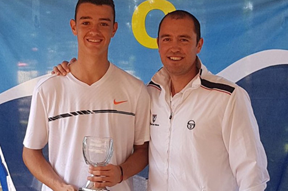 Carlos Gimeno suma en Uruguay su tercer triunfo consecutivo júnior Carlos Gimeno suma en Uruguay su tercer triunfo consecutivo júnior