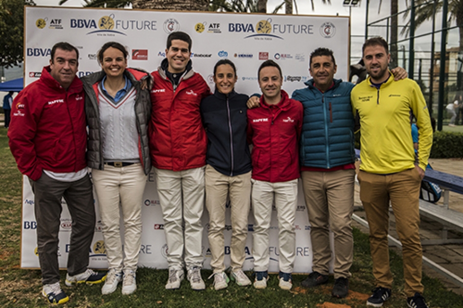 Equipo arbitral en la segunda edicin del BBVA Futures Vila de Xbia