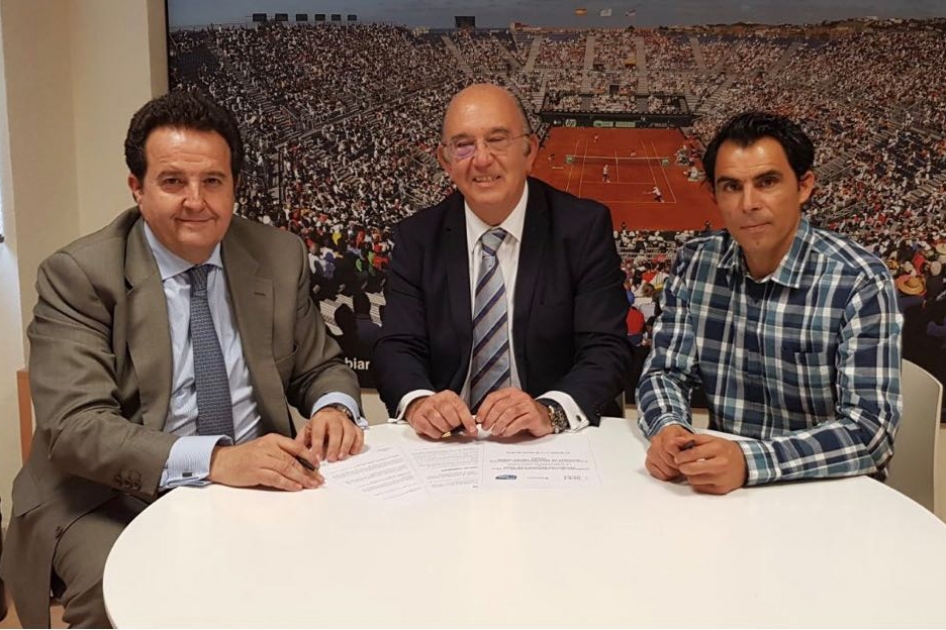 La RFET firma un acuerdo con la Fundación Blanco Paris para potenciar las IBP Uniuso Tennis Series La RFET firma un acuerdo con la Fundación Blanco Paris para potenciar las IBP Uniuso Tennis Series