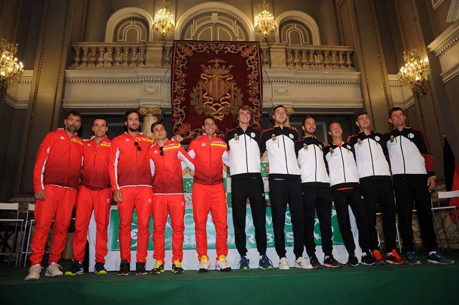 Nadal y Ferrer abrirán la Copa Davis en Valencia ante Kohlschreiber y Zverev Nadal y Ferrer abrirán la Copa Davis en Valencia ante Kohlschreiber y Zverev