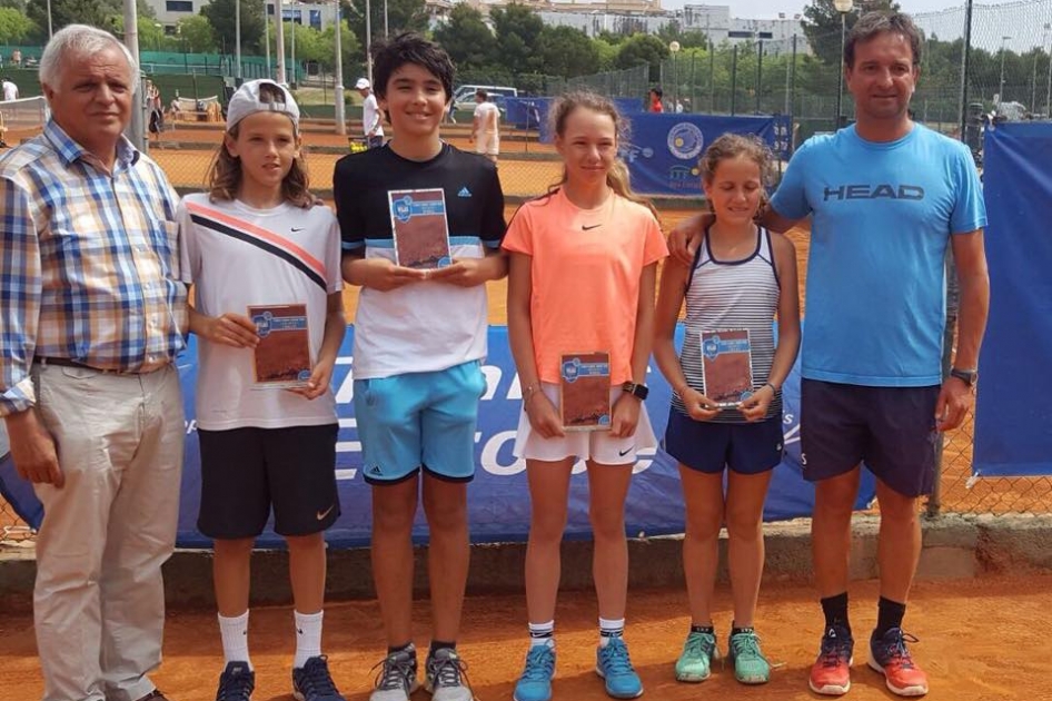 Bryan Hernández y Valerija Maija Kargina ganan el primer internacional alevín de Mallorca Bryan Hernández y Valerija Maija Kargina ganan el primer internacional alevín de Mallorca