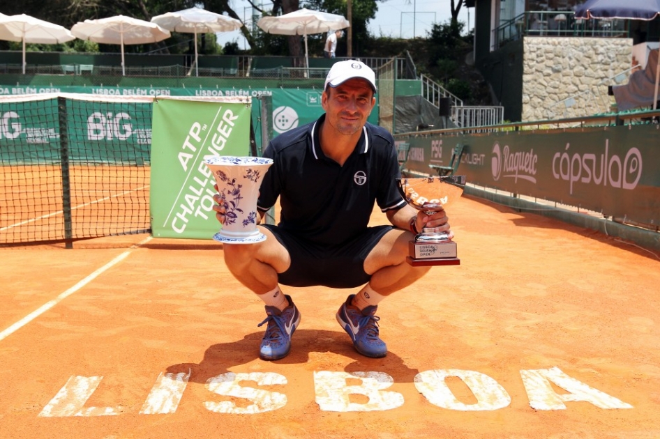 Robredo se reencuentra con la victoria en el Challenger de Lisboa y Vilella es finalista en Samarcanda Robredo se reencuentra con la victoria en el Challenger de Lisboa y Vilella es finalista en Samarcanda