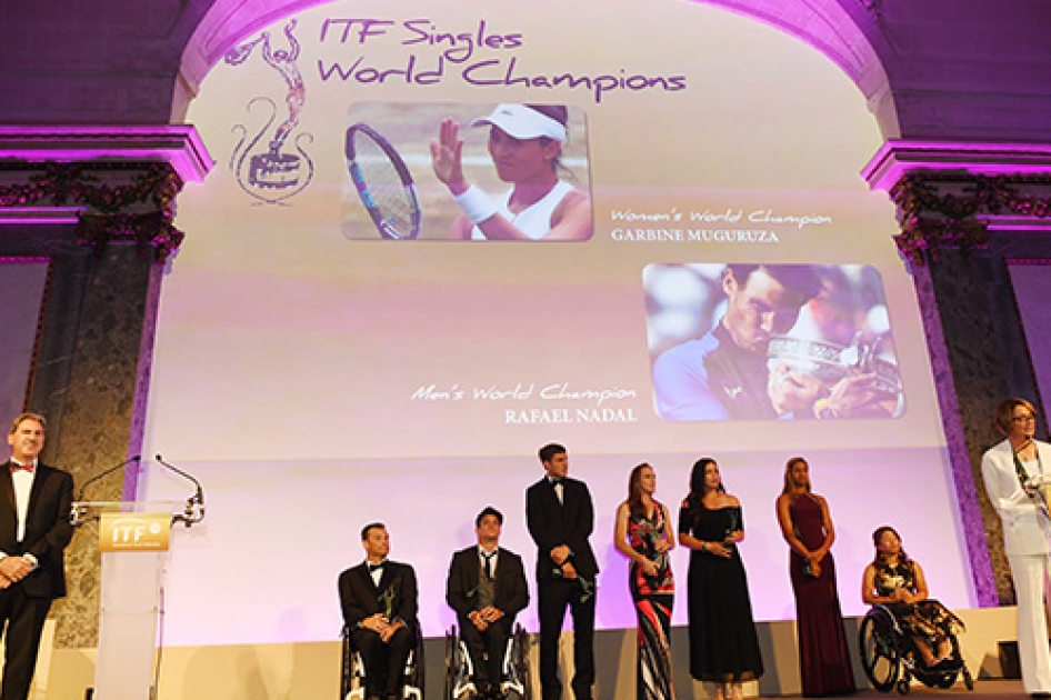 Rafael Nadal y Garbiñe Muguruza reciben los premios de “Campeones del Mundo 2017” en París Rafael Nadal y Garbiñe Muguruza reciben los premios de “Campeones del Mundo 2017” en París