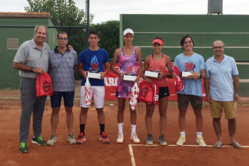 Blanca Cortijo y Pablo Montañés ganan el tercer torneo valenciano del “Marca Jóvenes Promesas” Blanca Cortijo y Pablo Montañés ganan el tercer torneo valenciano del “Marca Jóvenes Promesas”