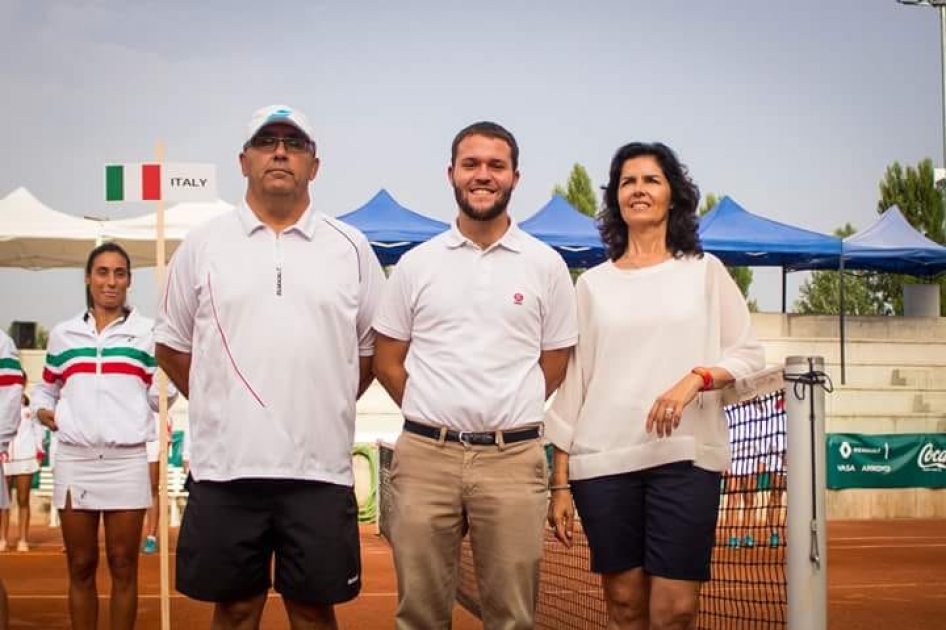 Equipo arbitral de primer nivel en el Europeo “Copa de SM La Reina/Soisbault” en Valladolid Equipo arbitral de primer nivel en el Europeo “Copa de SM La Reina/Soisbault” en Valladolid