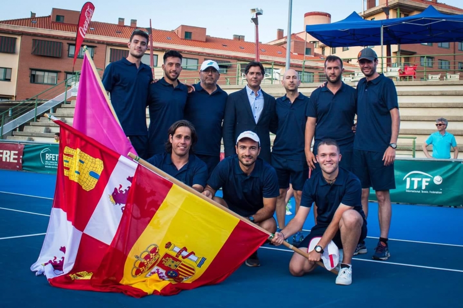 Equipo arbitral del Campeonato de España Infantil “Memorial Manuel Alonso” celebrado en Valladolid Equipo arbitral del Campeonato de España Infantil “Memorial Manuel Alonso” celebrado en Valladolid