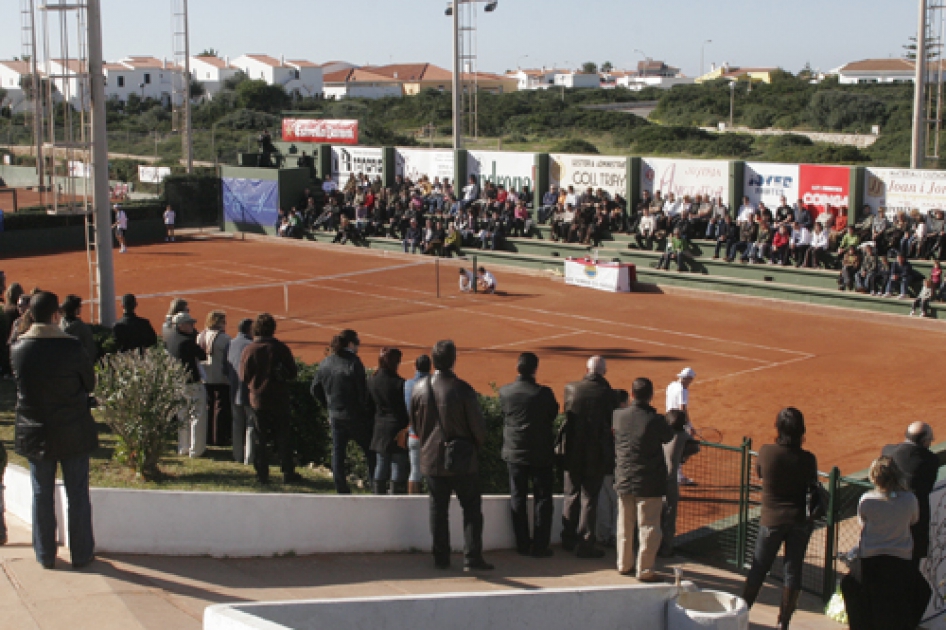 El italiano Francesco Aldi supera a Sergio Gutirrez en la final del Futures de Menorca