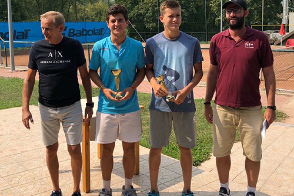 Triunfo de Jaime Caldés y final de Marta Custic en el júnior de Budapest Triunfo de Jaime Caldés y final de Marta Custic en el júnior de Budapest