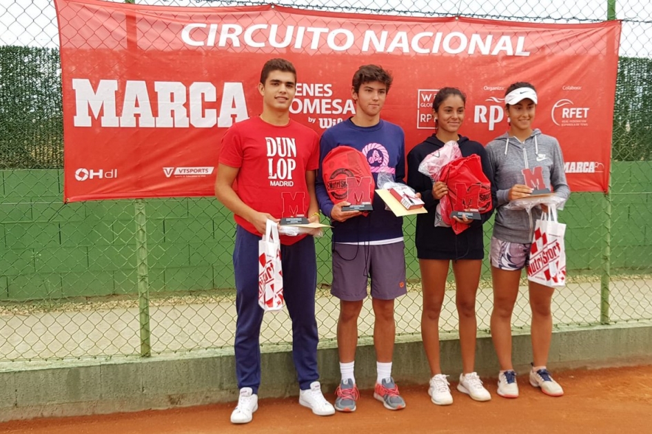 Nicolás Herrero y Carmen Gallardo ganan el “Marca Jóvenes Promesas” de Albacete Nicolás Herrero y Carmen Gallardo ganan el “Marca Jóvenes Promesas” de Albacete