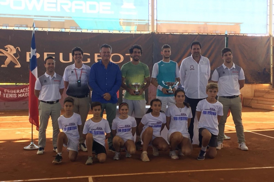 El “Torneo Villa de Madrid” en Ciudad de la Raqueta acaba en manos del italiano Raul Brancaccio El “Torneo Villa de Madrid” en Ciudad de la Raqueta acaba en manos del italiano Raul Brancaccio