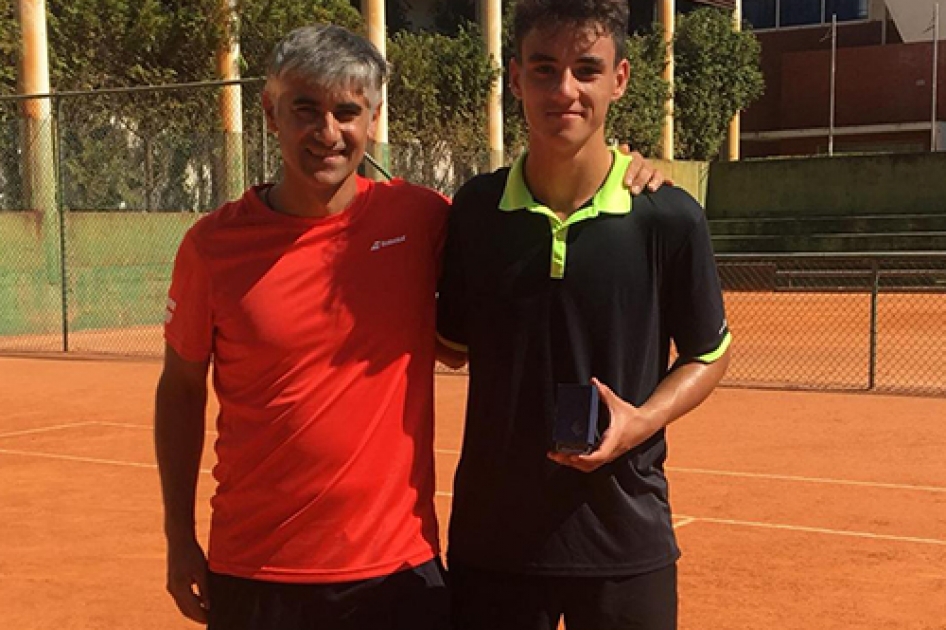 Primer éxito internacional del coruñés David Cao en el torneo cadete de Maia en Portugal Primer éxito internacional del coruñés David Cao en el torneo cadete de Maia en Portugal