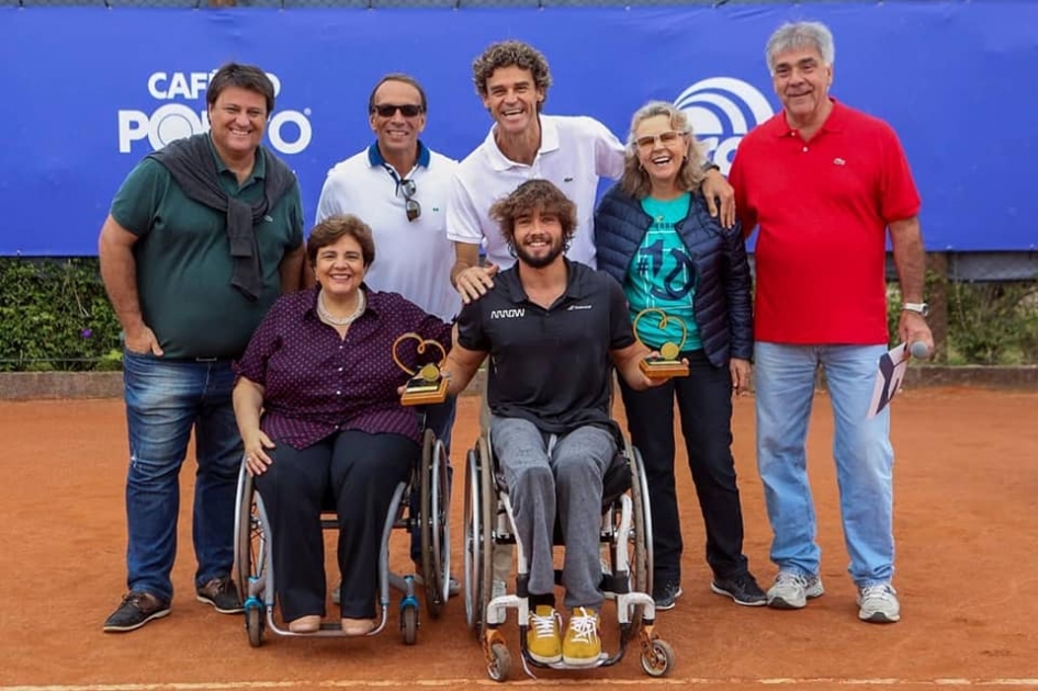 Daniel Caverzaschi rompe la racha de finales perdidas ganando el torneo de Florianópolis en Brasil Daniel Caverzaschi rompe la racha de finales perdidas ganando el torneo de Florianópolis en Brasil