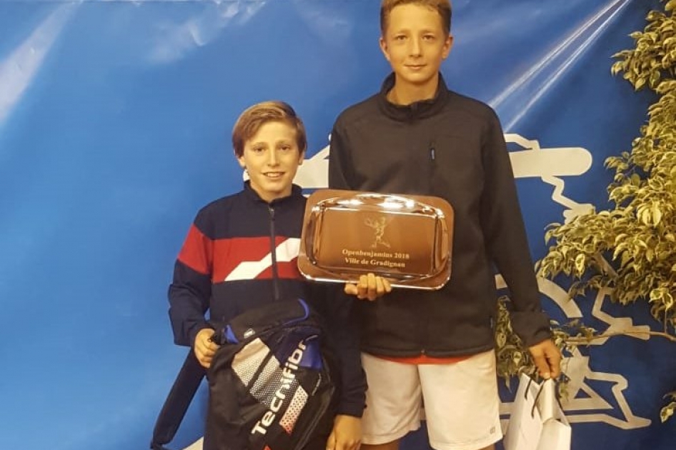 Martín Landaluce se lleva el “OpenBenjamins” de Grandignan ante Roger Pascual Martín Landaluce se lleva el “OpenBenjamins” de Grandignan ante Roger Pascual