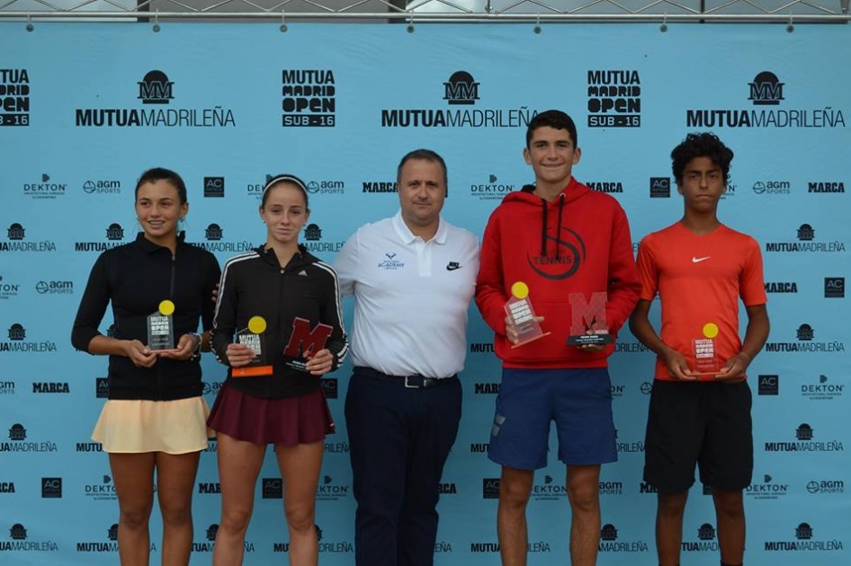 Lucía Martínez Gómez y Gerard Planelles ganan el “Mutua Madrid Sub’16” de Mallorca Lucía Martínez Gómez y Gerard Planelles ganan el “Mutua Madrid Sub’16” de Mallorca