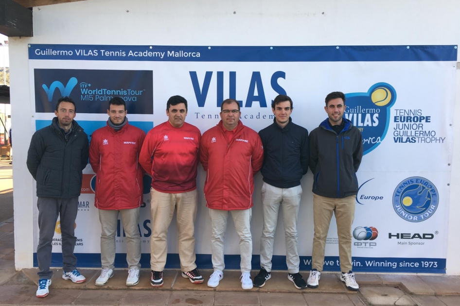 Equipo arbitral en los torneos ITF World Tennis Tour en Palmanova Equipo arbitral en los torneos ITF World Tennis Tour en Palmanova