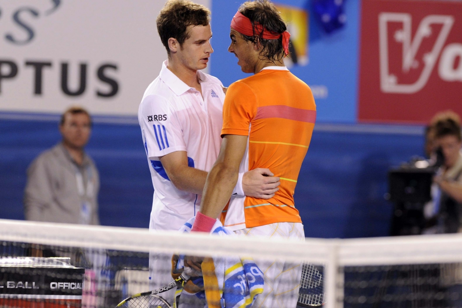 Rafael Nadal abandona ante Andy Murray por una lesión en la rodilla 