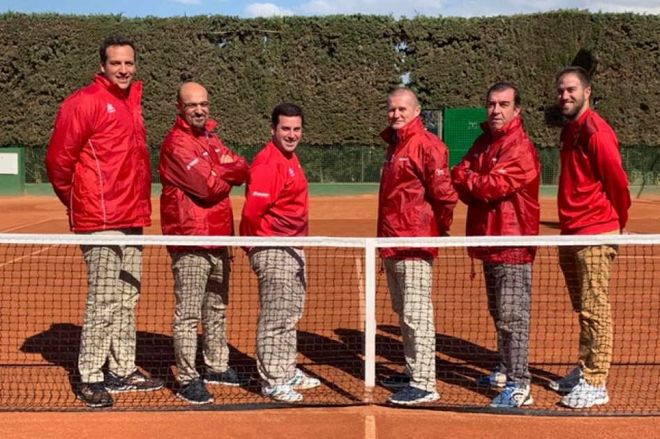 Equipo arbitral del torneo ITF World Tennis Tour del Club de Campo Murcia