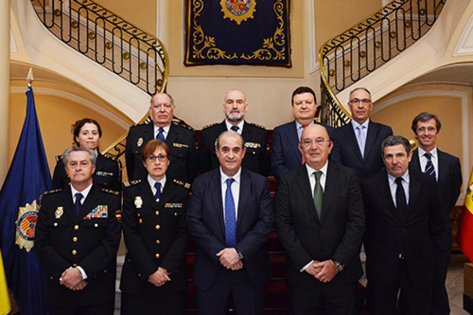 La RFET establece un protocolo con la Policía Nacional para prevenir el amaño de partidos de tenis La RFET establece un protocolo con la Policía Nacional para prevenir el amaño de partidos de tenis