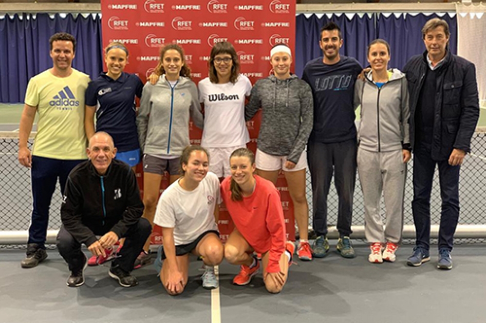 La RFET reúne a las mejores jugadoras Sub’16 en una concentración en el CAR de Sant Cugat La RFET reúne a las mejores jugadoras Sub’16 en una concentración en el CAR de Sant Cugat