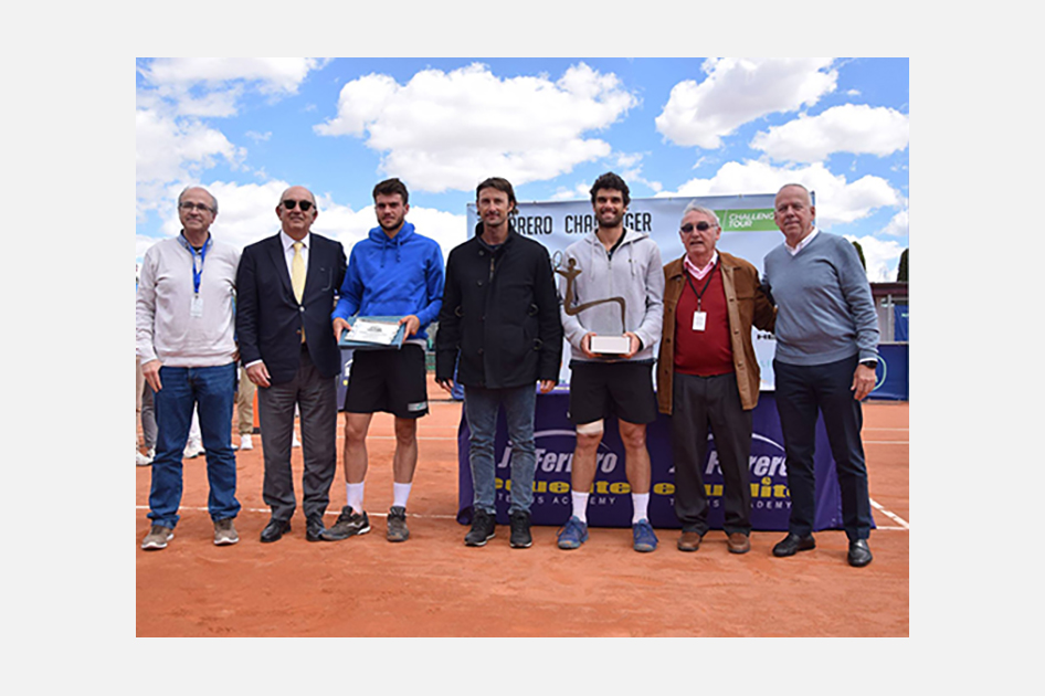 Pablo Andújar repite victoria en Villena ante Pedro Martínez Portero Pablo Andújar repite victoria en Villena ante Pedro Martínez Portero
