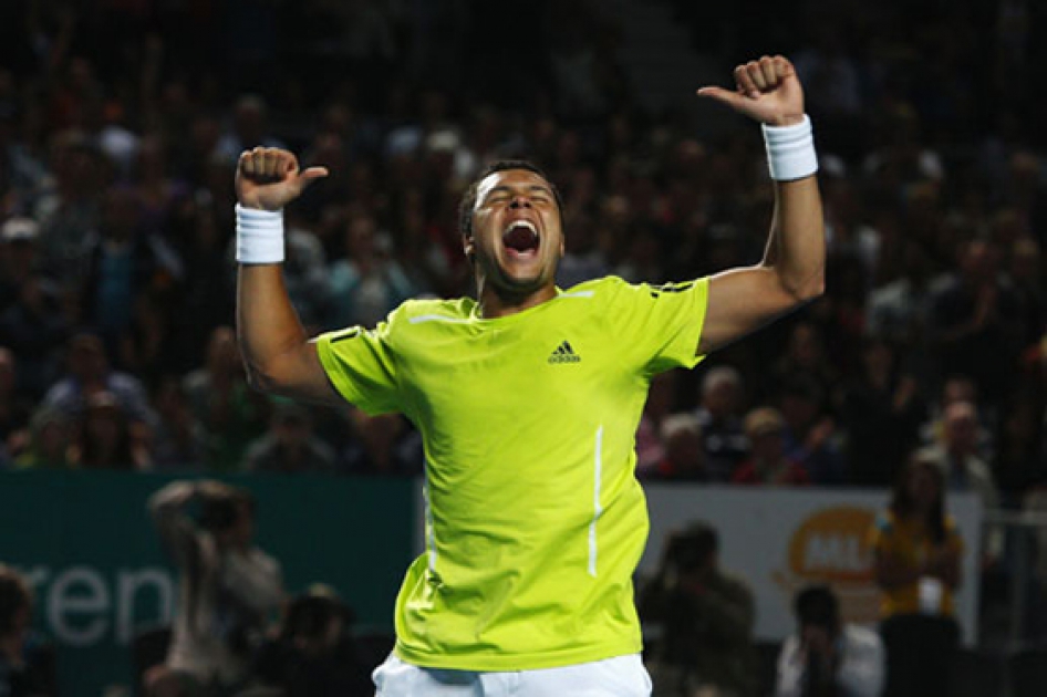 Federer ante Tsonga y Murray contra Cilic protagonizan las semifinales en Melbourne Federer ante Tsonga y Murray contra Cilic protagonizan las semifinales en Melbourne