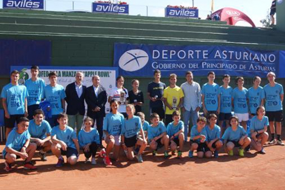 Carmen López Martínez y Pedro Ródenas se llevan el internacional cadete “Trofeo Apple Bowl” de Avilés Carmen López Martínez y Pedro Ródenas se llevan el internacional cadete “Trofeo Apple Bowl” de Avilés