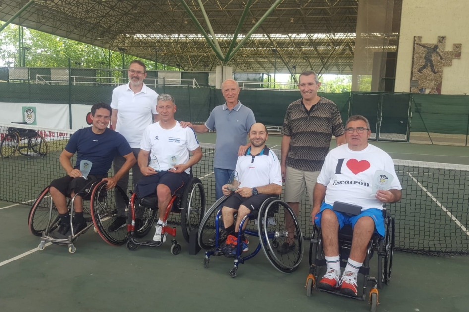 Álvaro Illobre se impone en el “Open de La Rioja” ante Juanjo Rodríguez Álvaro Illobre se impone en el “Open de La Rioja” ante Juanjo Rodríguez