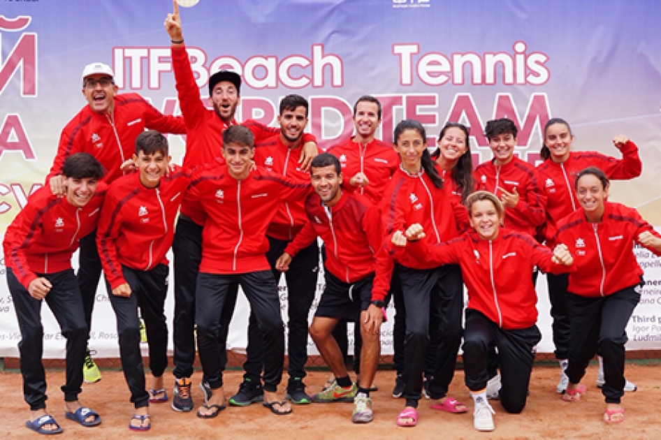 La Selección Española MAPFRE de Tenis Playa acaba la Copa del Mundo 7ª en absoluto y 5ª en juvenil La Selección Española MAPFRE de Tenis Playa acaba la Copa del Mundo 7ª en absoluto y 5ª en juvenil