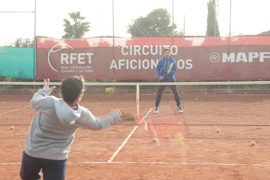 El Máster del Circuito Aficionados RFET 2019 y la Fiesta del Tenis se celebrarán en Don Benito con David Ferrer como gran estrella El Máster del Circuito Aficionados RFET 2019 y la Fiesta del Tenis se celebrarán en Don Benito con David Ferrer como gran estrella
