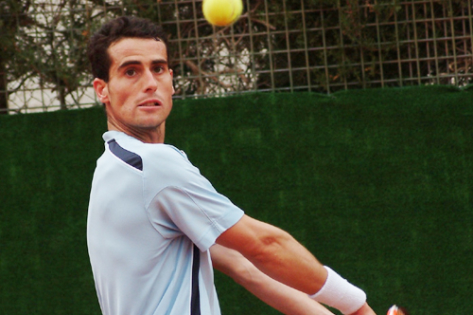 Pedro Clar supera a Pablo Santos en la final del tercer torneo Futures de Murcia