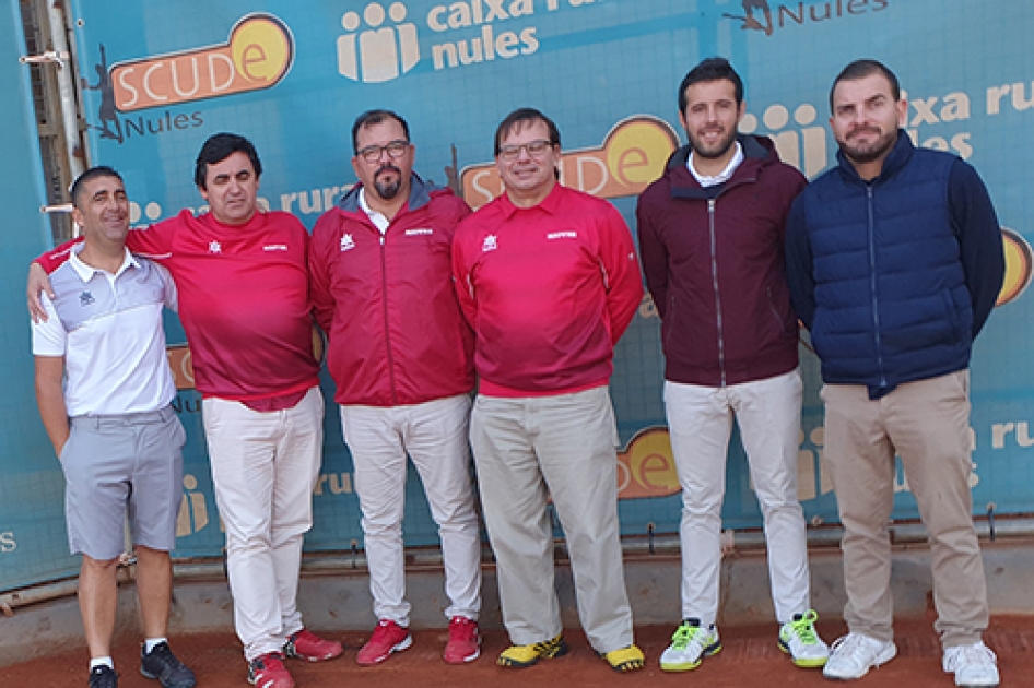 Equipos arbitral en el torneo internacional ITF masculino de Nules