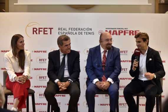 © RFET