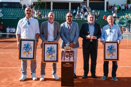 Tributo al equipo campen de la primera Copa Davis para Espaa en el ao 2000