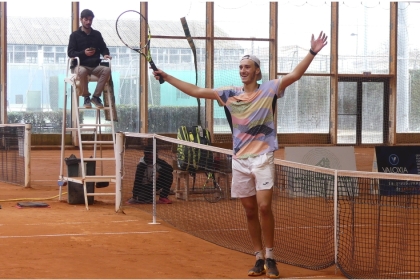 Doblete del almeriense Dar�o Ruiz en el j�nior de Le Pontet