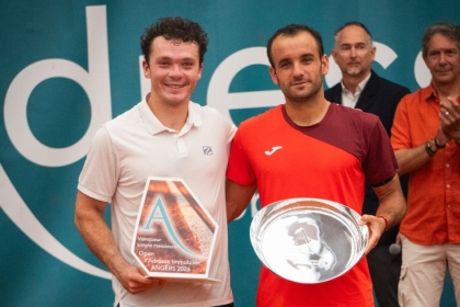 I�aki Montes supera a Oriol Roca en la final espa�ola de Angers