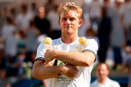 Davidovich cumple el sue�o de levantar su primer t�tulo ATP en Mallorca